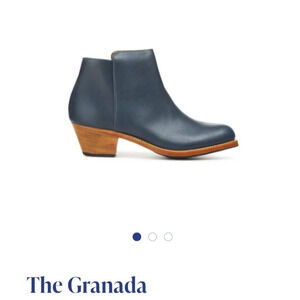Adelante Granada Ankle Boots Women's Denim Blue Leather Side Zip Sz 9, Width C